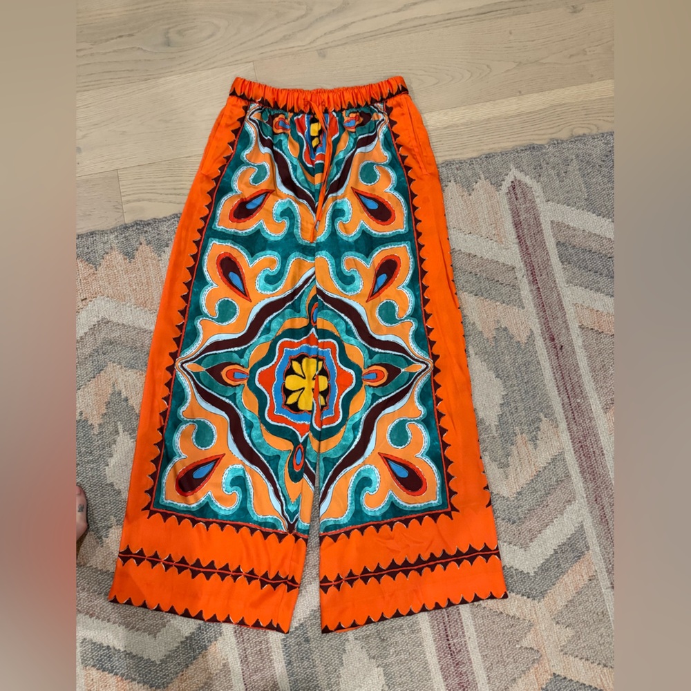 Zara Flowy Printed Pants - Large - Picture 2 of 3